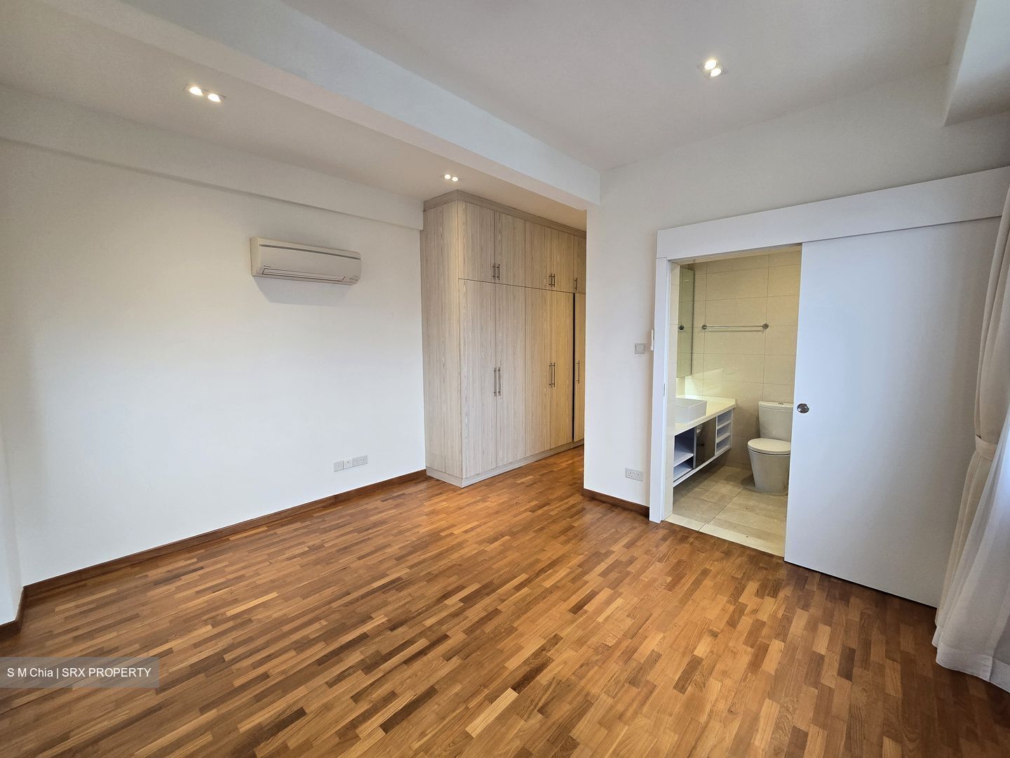 The Riverwalk / Riverwalk Apartments (D1), Apartment #569498941